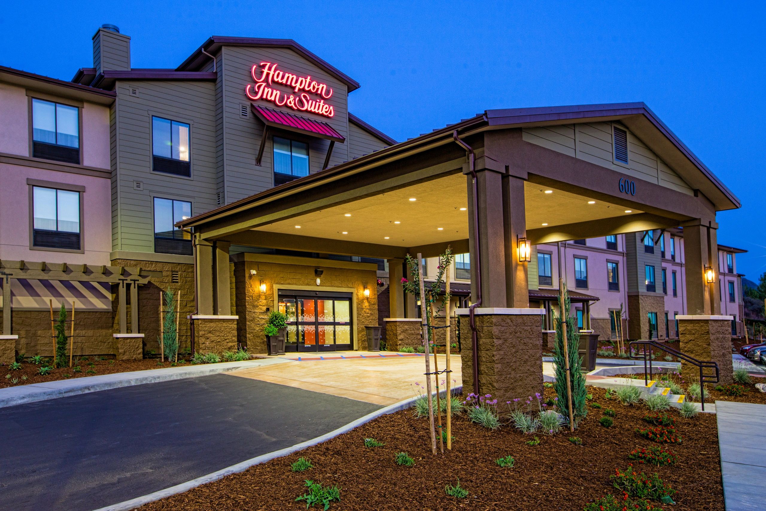 Hampton Inn & Suites Buellton/Santa Ynez Valley. By Discover Buellton.